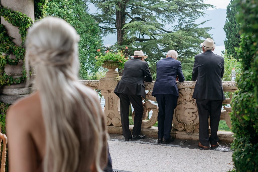 Villa Balbianello Wedding Photographer: waiting for the ceremony