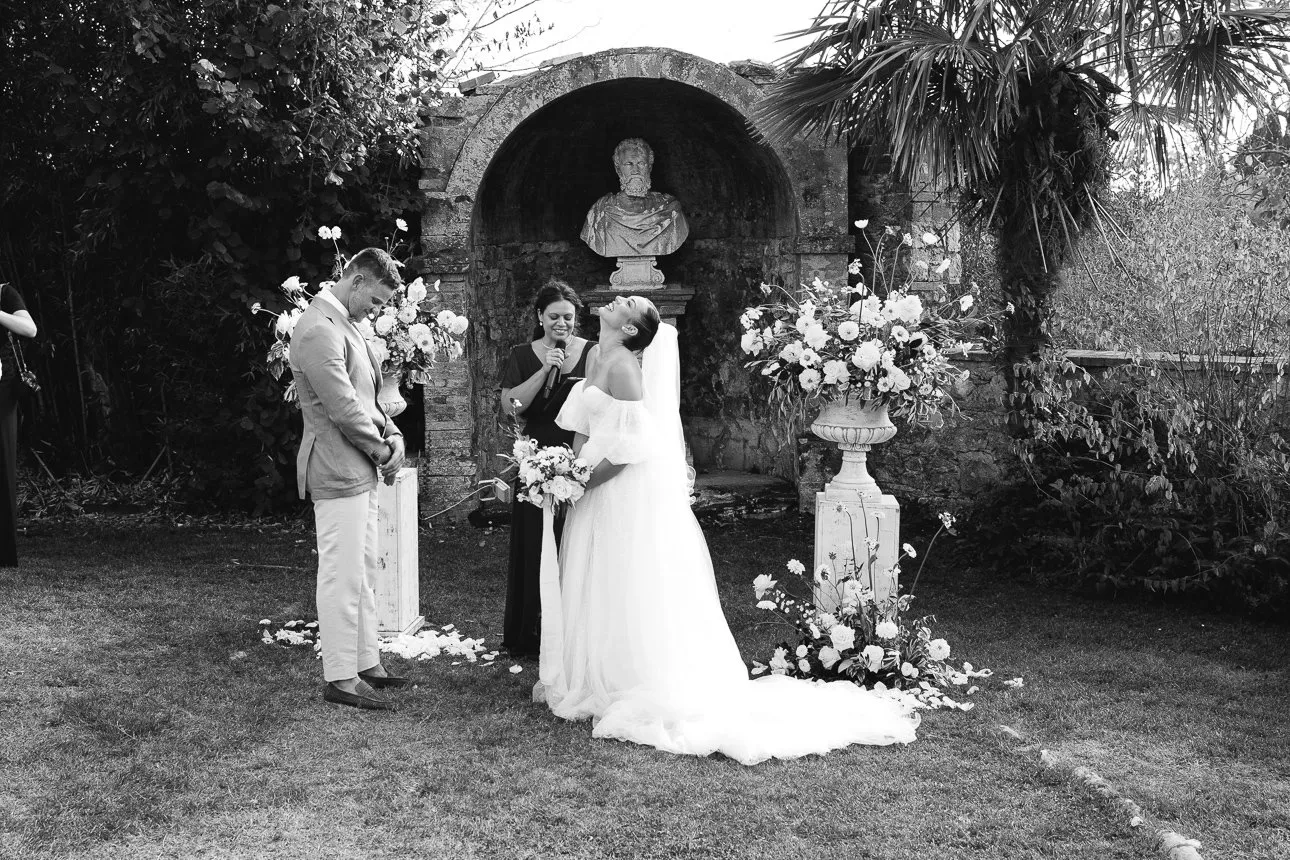 Wedding ceremony in the garden of Villa Catignano near Siena, black and white